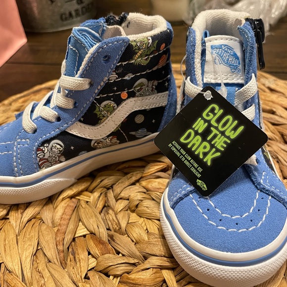 Baby Vans Shoes - Picture 2 of 3